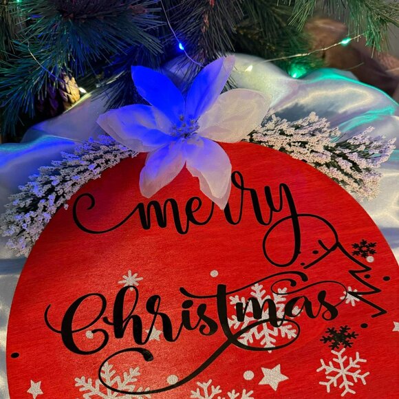 15" Christmas Wreath - Picture 5 of 6